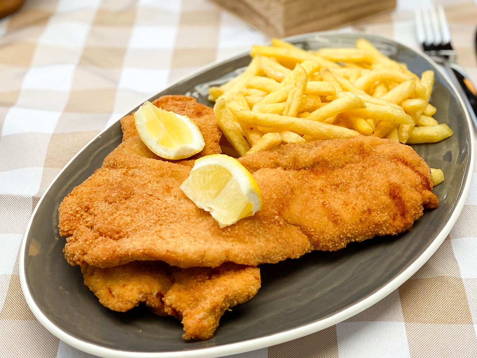 etno_restaurant_gerichte_schnitzel